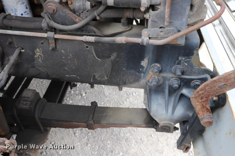 image for item DQ9496 2002 Sterling L7500 truck chassis