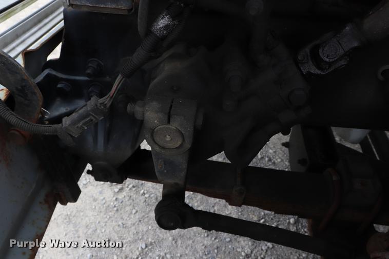 image for item DQ9496 2002 Sterling L7500 truck chassis