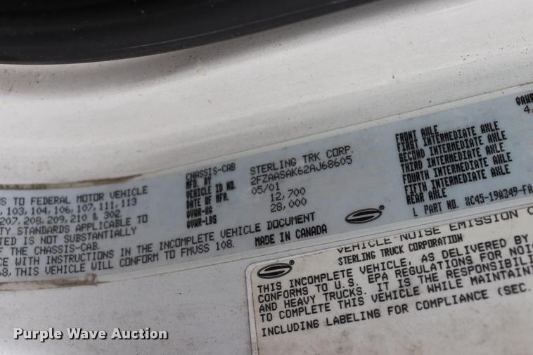 image for item DQ9496 2002 Sterling L7500 truck chassis