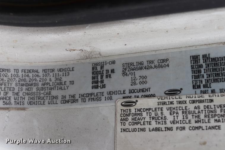 image for item DQ9497 2002 Sterling L7500 truck chassis