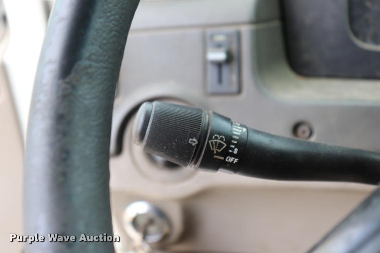 image for item DQ9498 2004 Sterling L7500 truck chassis