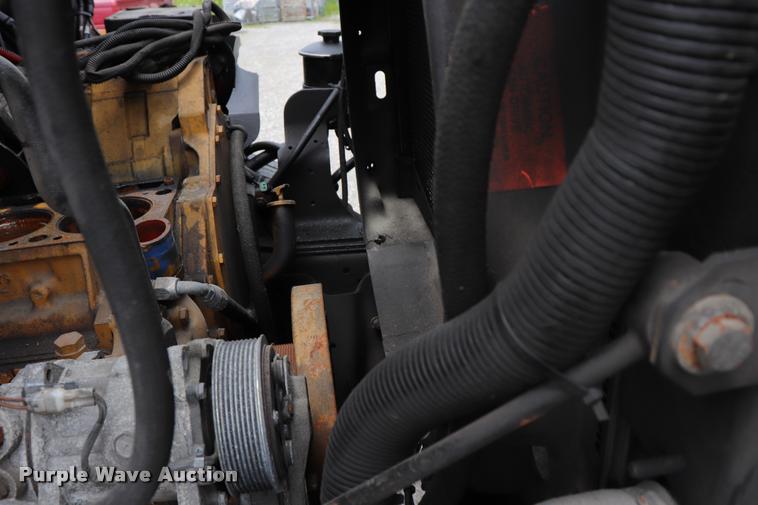 image for item DQ9498 2004 Sterling L7500 truck chassis