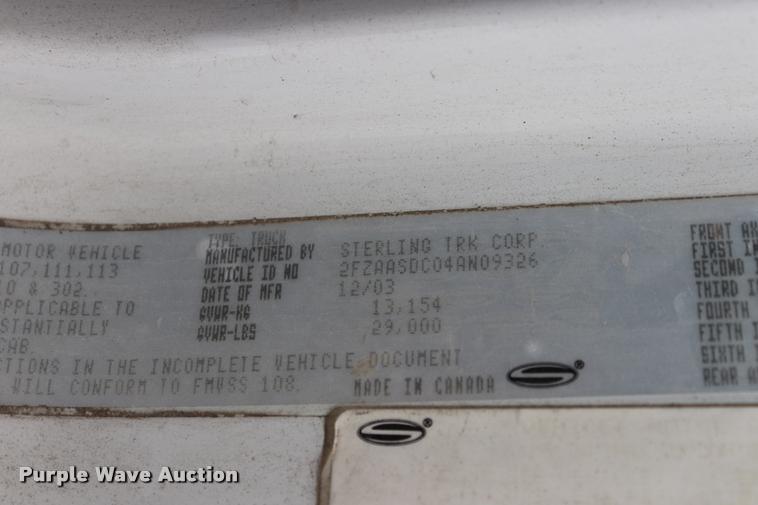 image for item DQ9498 2004 Sterling L7500 truck chassis