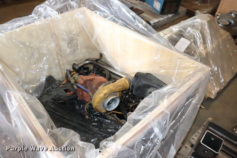 image for item DQ9498 2004 Sterling L7500 truck chassis