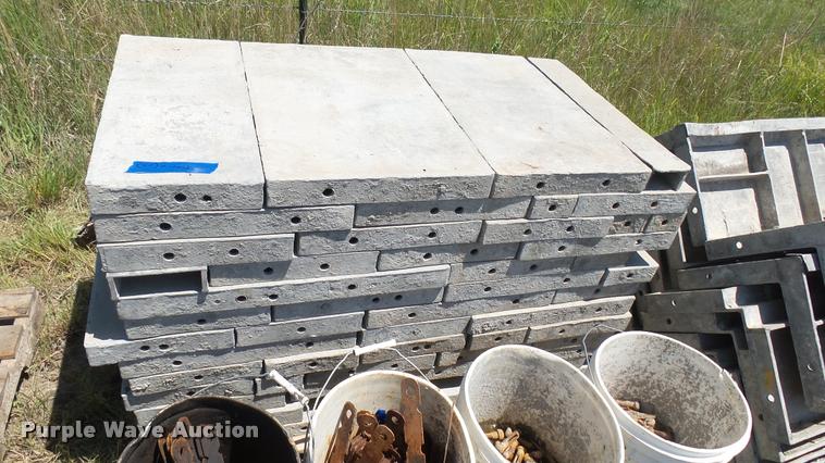 image for item DR9672 Wall-Ties concrete forms