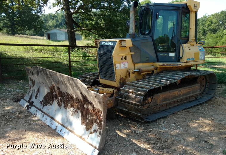 image for item G1223 2003 Komatsu D41P-6 dozer
