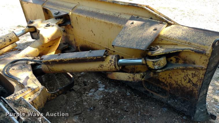 image for item G1223 2003 Komatsu D41P-6 dozer