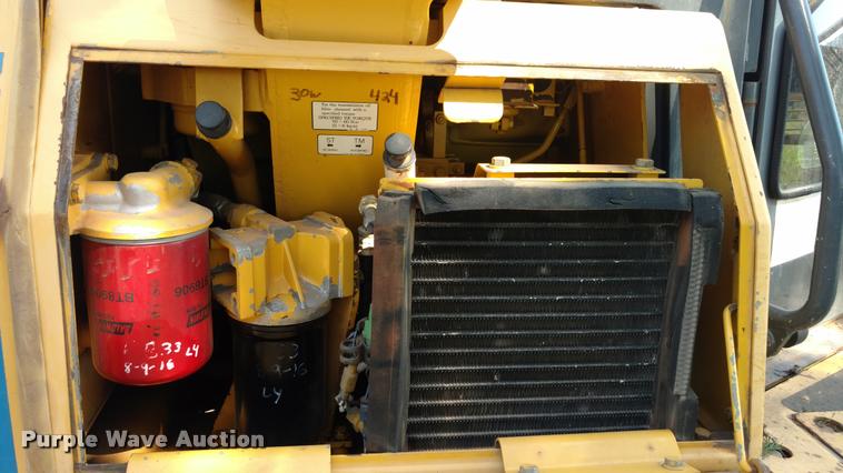 image for item G1223 2003 Komatsu D41P-6 dozer