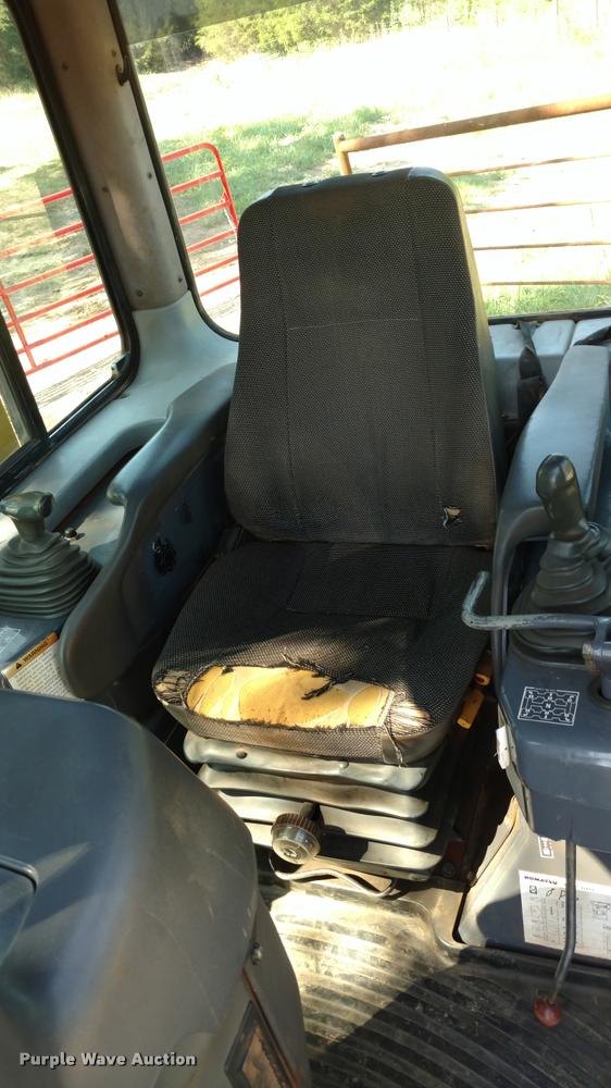 image for item G1223 2003 Komatsu D41P-6 dozer