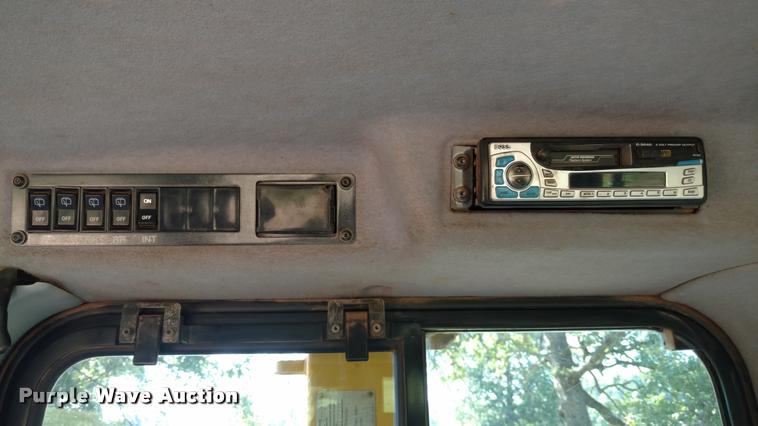 image for item G1223 2003 Komatsu D41P-6 dozer