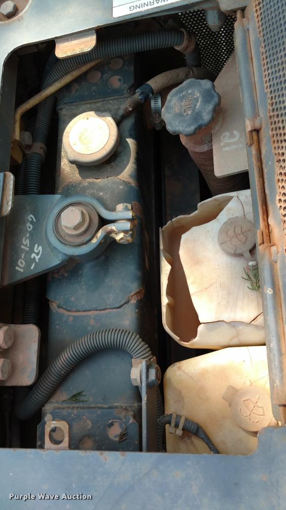 image for item G1223 2003 Komatsu D41P-6 dozer