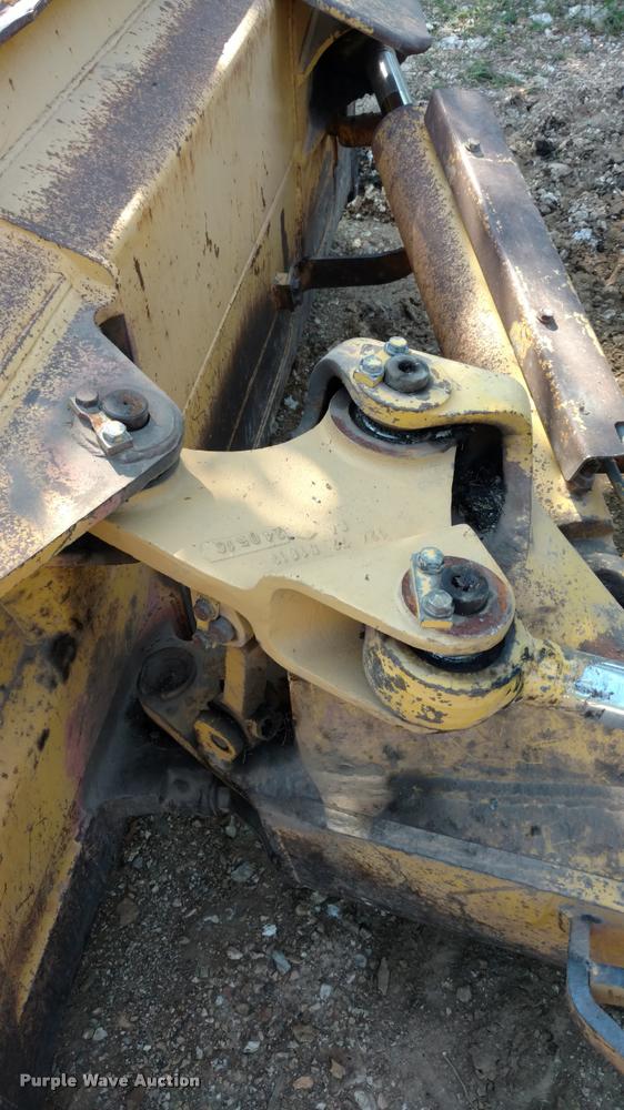 image for item G1223 2003 Komatsu D41P-6 dozer