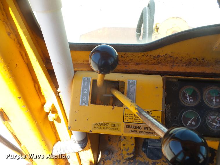 image for item G1257 International H65C Wheel loader