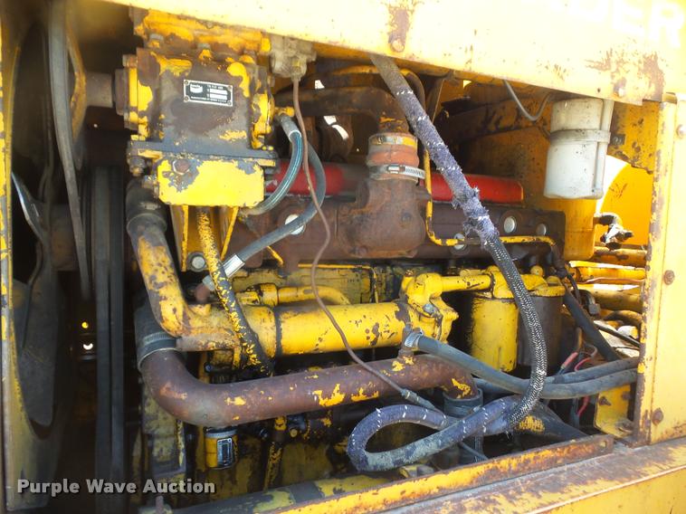 image for item G1257 International H65C Wheel loader