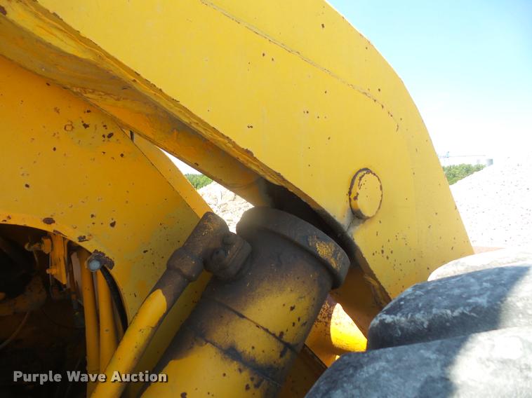 image for item G1257 International H65C Wheel loader