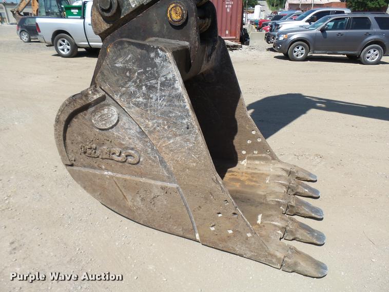 image for item K1848 2005 Komatsu 300LC-7L excavator