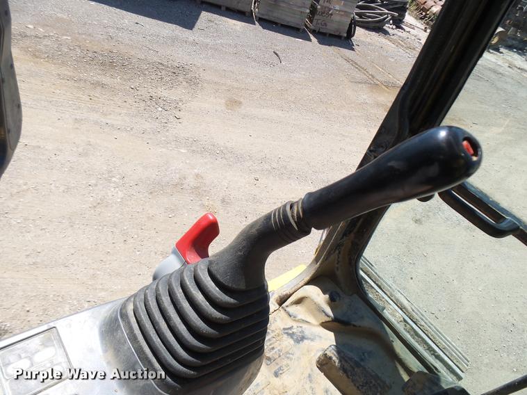 image for item K1848 2005 Komatsu 300LC-7L excavator