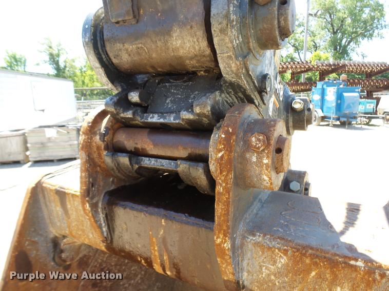 image for item K1849 2004 Komatsu 300LC-7L excavator