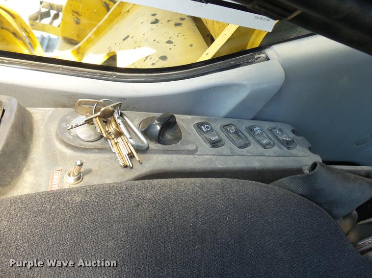 image for item K1849 2004 Komatsu 300LC-7L excavator