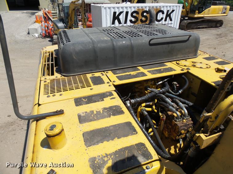 image for item K1849 2004 Komatsu 300LC-7L excavator