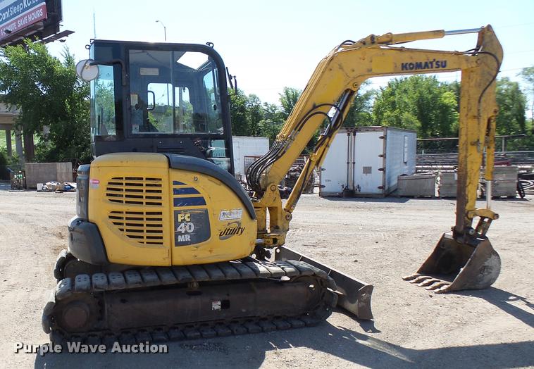 image for item K1850 2005 Komatsu PC40MR-2 mini excavator