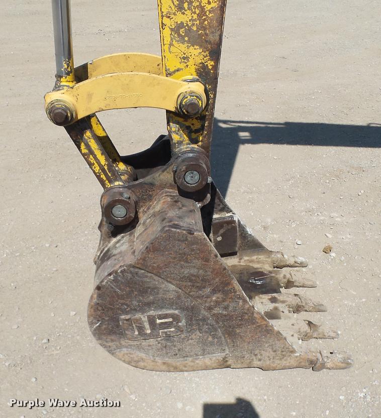 image for item K1850 2005 Komatsu PC40MR-2 mini excavator