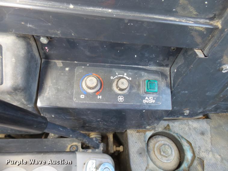 image for item K1850 2005 Komatsu PC40MR-2 mini excavator