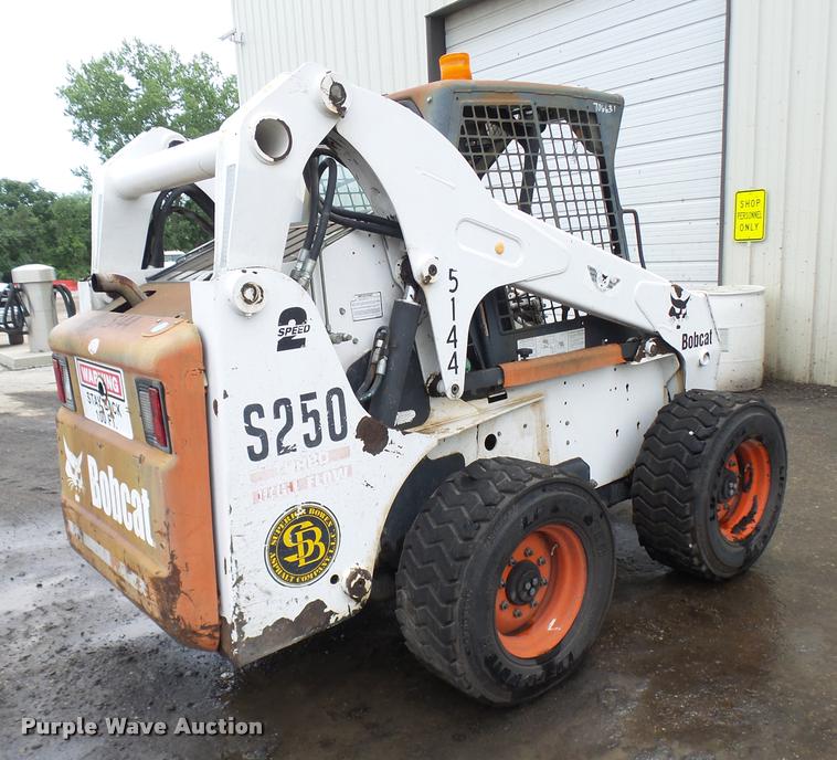 image for item K1852 2003 Bobcat S250 skid steer