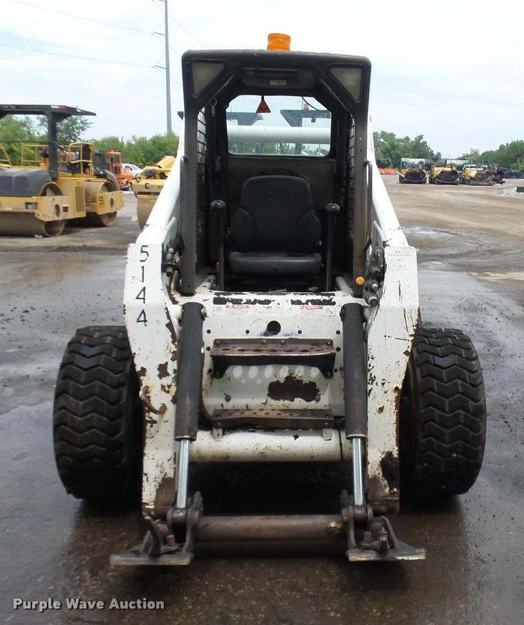 image for item K1852 2003 Bobcat S250 skid steer