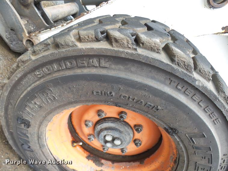 image for item K1852 2003 Bobcat S250 skid steer