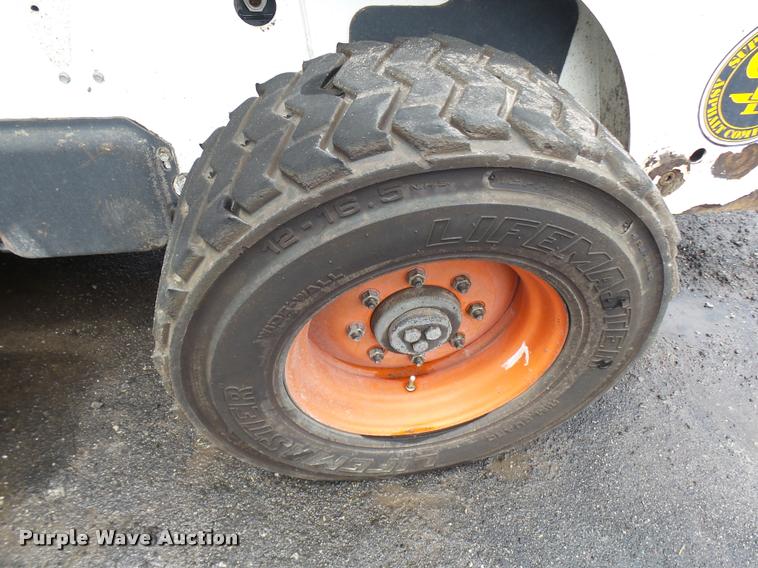 image for item K1852 2003 Bobcat S250 skid steer