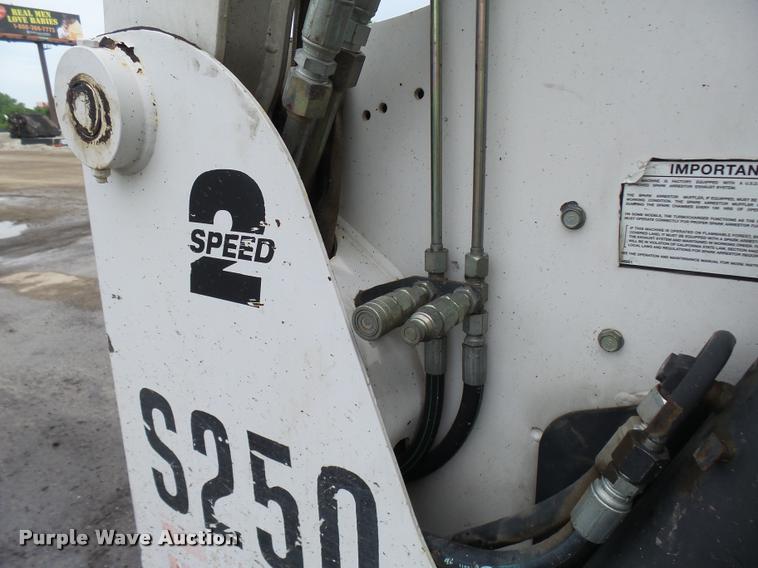 image for item K1852 2003 Bobcat S250 skid steer
