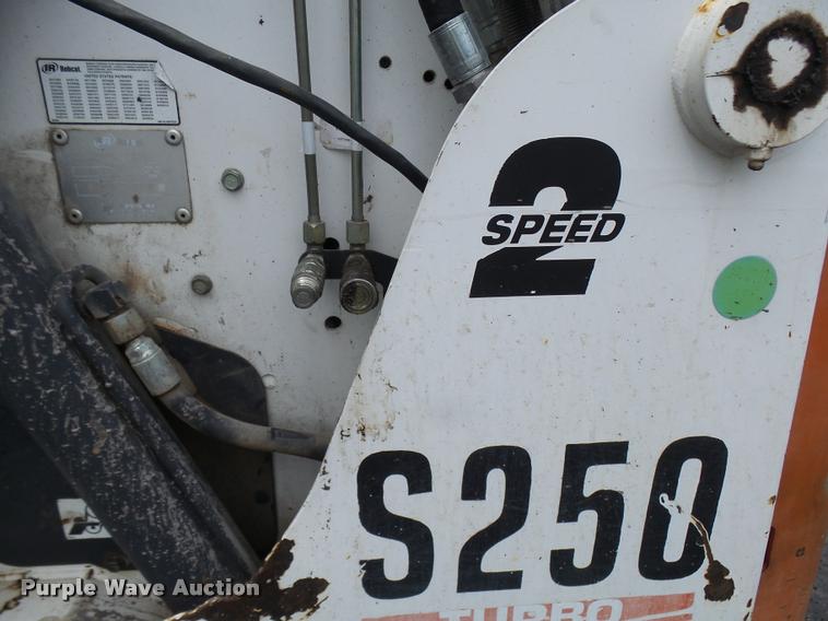 image for item K1852 2003 Bobcat S250 skid steer