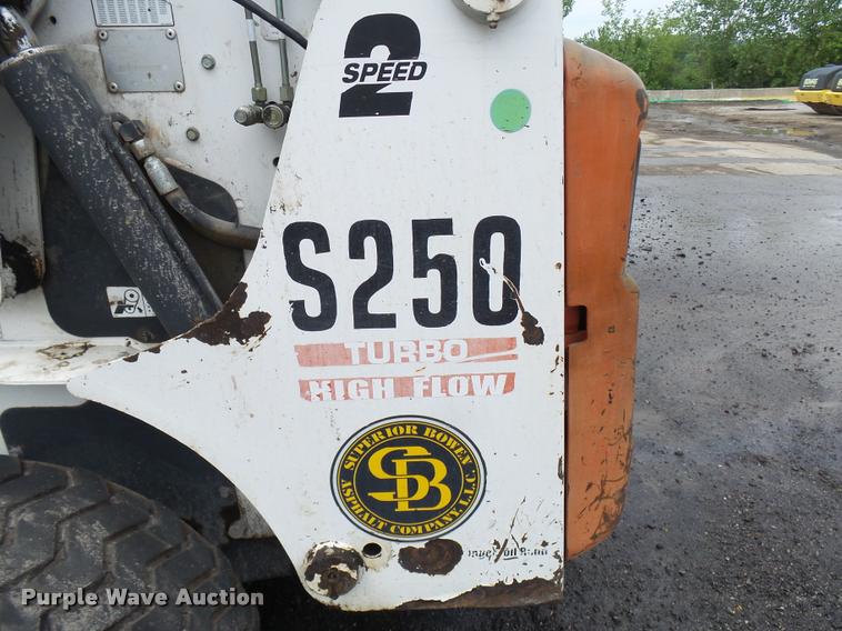 image for item K1852 2003 Bobcat S250 skid steer