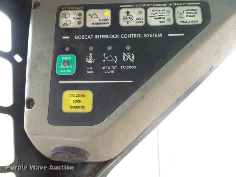 image for item K1852 2003 Bobcat S250 skid steer