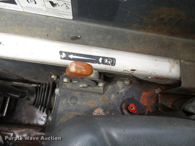 image for item K1852 2003 Bobcat S250 skid steer