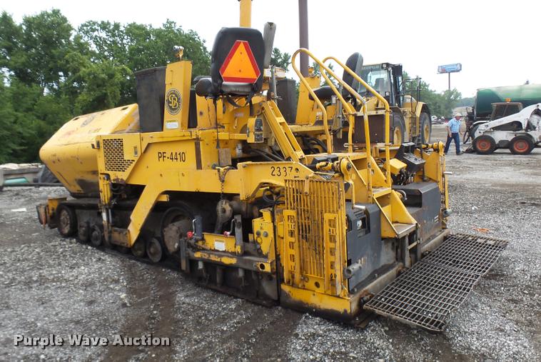 image for item K1853 2004 Blaw Knox PF4410 paver