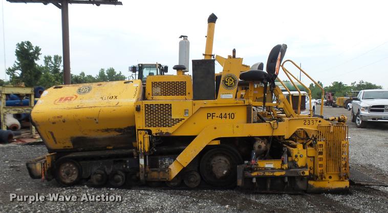 image for item K1853 2004 Blaw Knox PF4410 paver