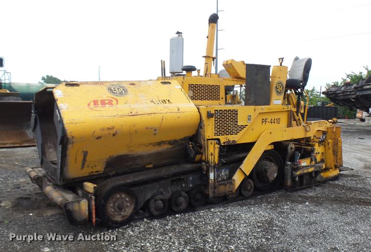 image for item K1853 2004 Blaw Knox PF4410 paver