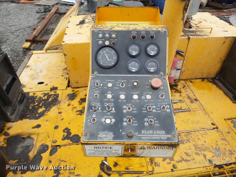 image for item K1853 2004 Blaw Knox PF4410 paver