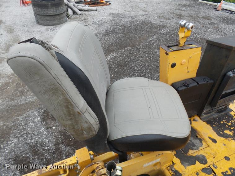 image for item K1853 2004 Blaw Knox PF4410 paver