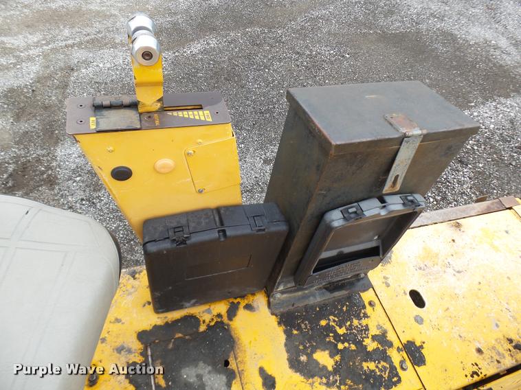 image for item K1853 2004 Blaw Knox PF4410 paver