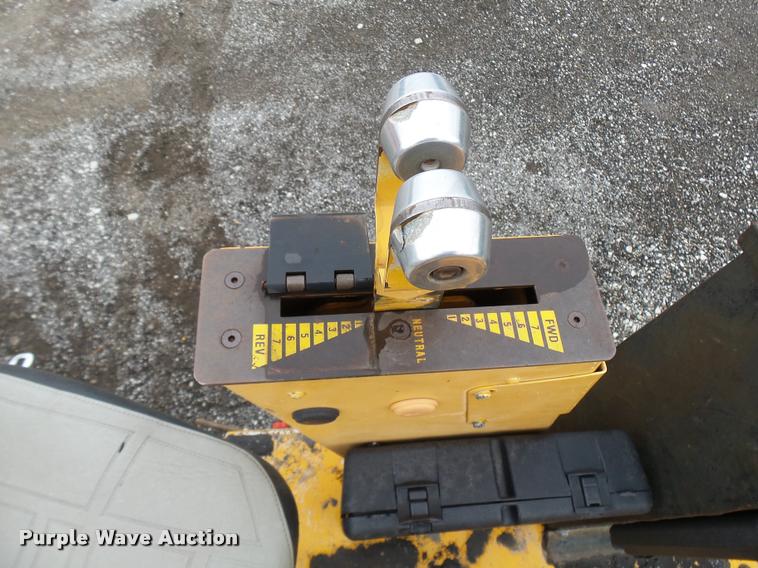 image for item K1853 2004 Blaw Knox PF4410 paver