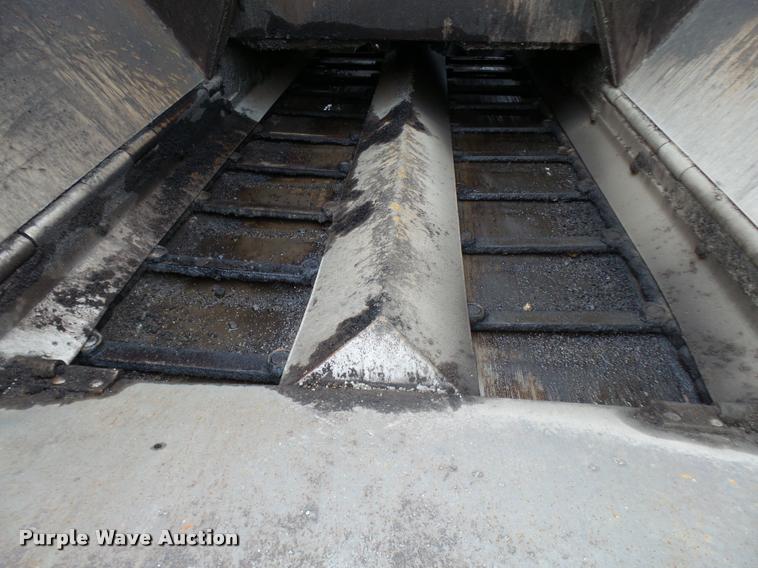 image for item K1853 2004 Blaw Knox PF4410 paver