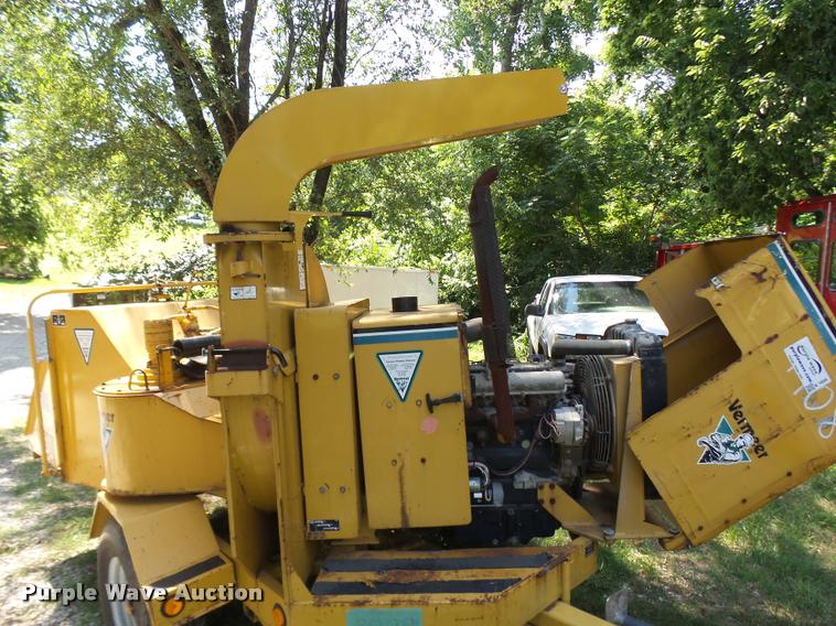 image for item K1856 1998 Vermeer BC1250A wood chipper