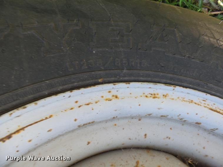 image for item K1856 1998 Vermeer BC1250A wood chipper