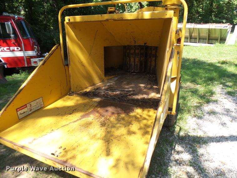image for item K1856 1998 Vermeer BC1250A wood chipper