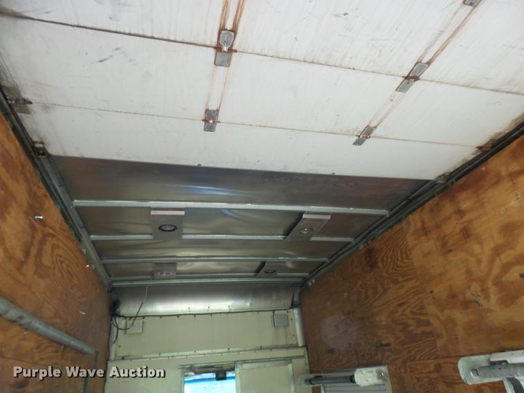 image for item K1859 2003 Ford E350 Super Duty delivery van