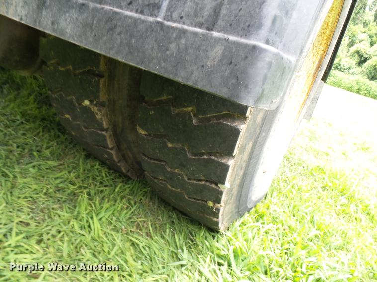 image for item K1862 2001 International 4900 dump truck