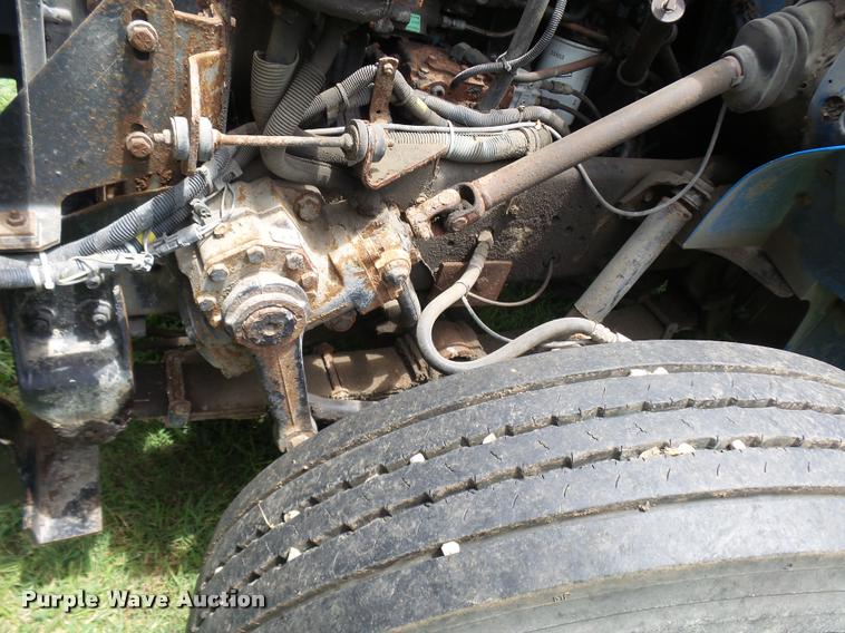 image for item K1862 2001 International 4900 dump truck